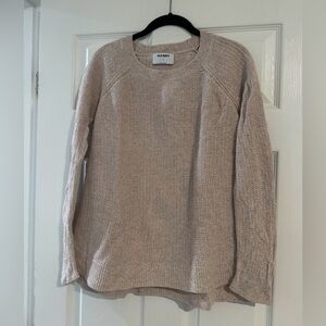 Old Navy sweater in cream, size Medium